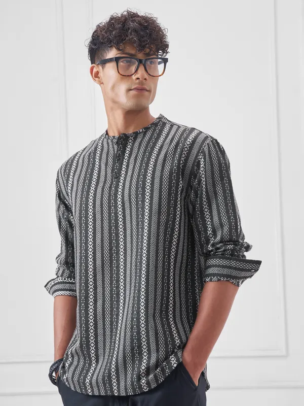 Highlander Men Navy Blue Striped Relaxed Fit Casual Shirt