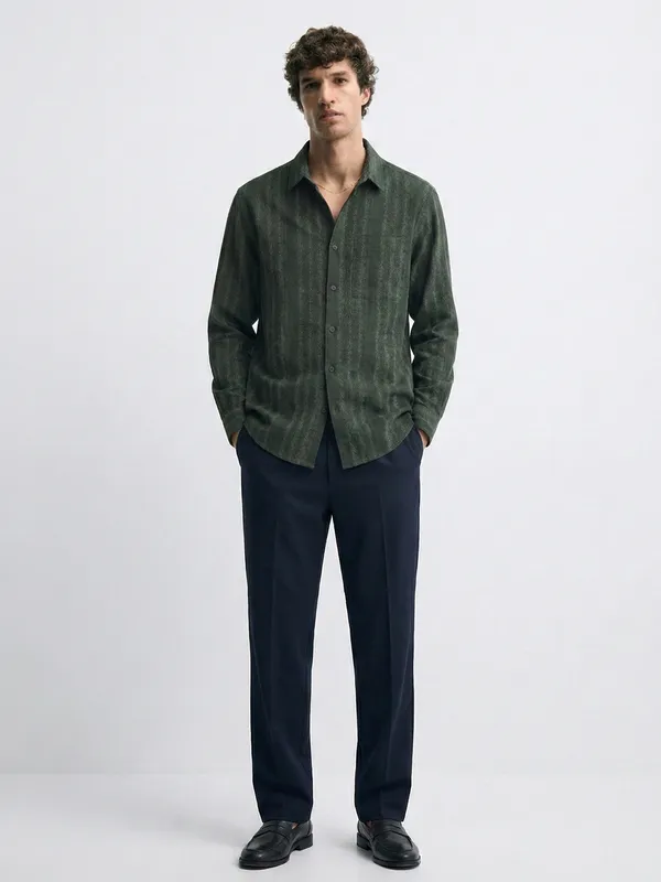 Highlander Men Green Self Design Relaxed Fit Casual Shirt