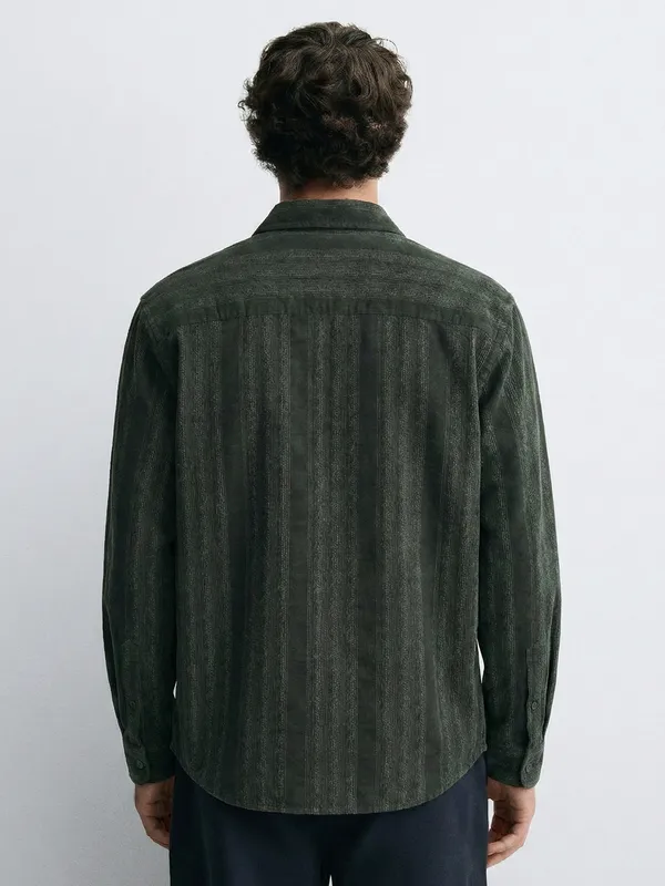 Highlander Men Green Self Design Relaxed Fit Casual Shirt