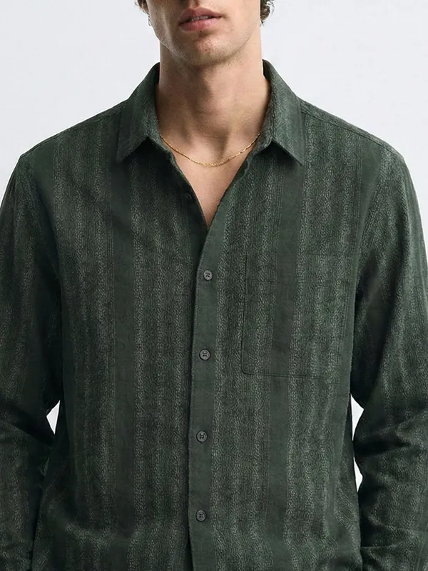 Highlander Men Green Self Design Relaxed Fit Casual Shirt