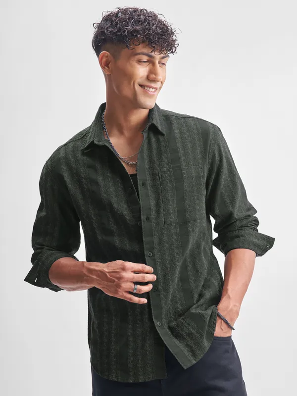 Highlander Men Green Self Design Relaxed Fit Casual Shirt