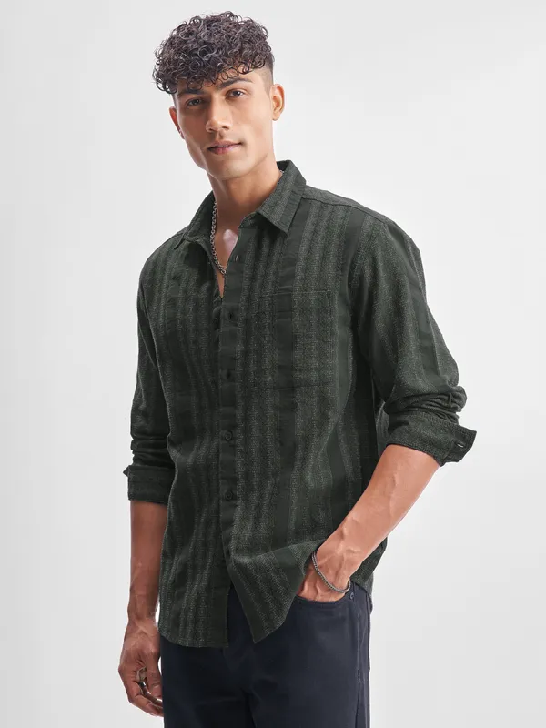 Highlander Men Green Self Design Relaxed Fit Casual Shirt