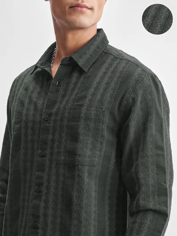 Highlander Men Green Self Design Relaxed Fit Casual Shirt