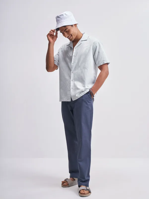 Highlander Men Grey Self Design Relaxed Fit Casual Shirt