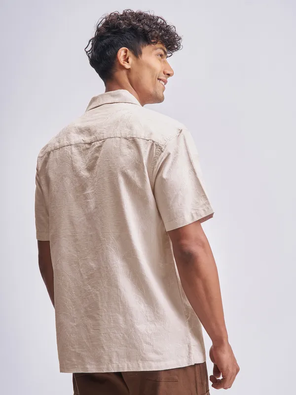 Highlander Men Beige Self Design Relaxed Fit Casual Shirt