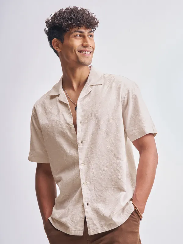 Highlander Men Beige Self Design Relaxed Fit Casual Shirt