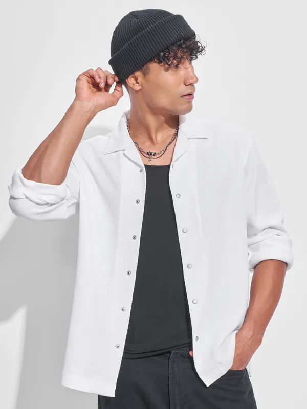 Highlander Men White Self Design Oversized Fit Casual Shirt