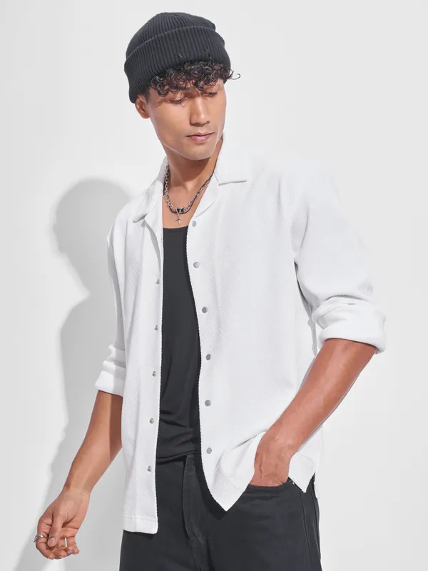 Highlander Men White Self Design Oversized Fit Casual Shirt