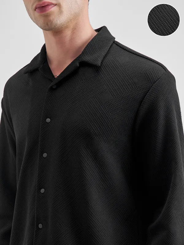 Highlander Men Black Self Design Relaxed Fit Casual Shirt