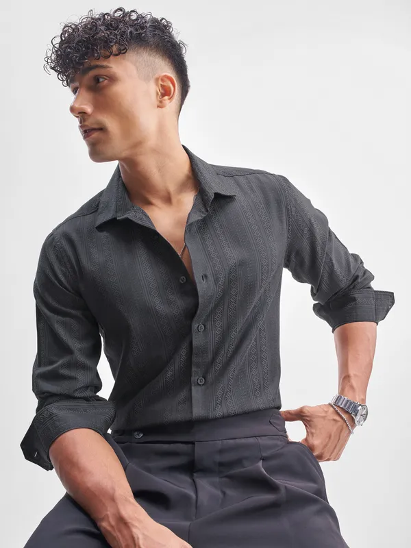 Men Slim Fit Casual Shirt