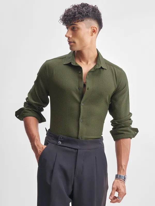 Highlander Men Olive Self Design Slim Fit Casual Shirt