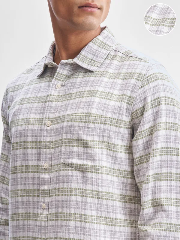 Highlander Men Green Checked Slim Fit Casual Shirt