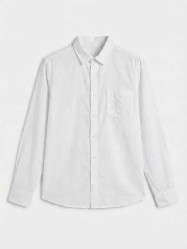 Highlander Men White Self Design Slim Fit Casual Shirt