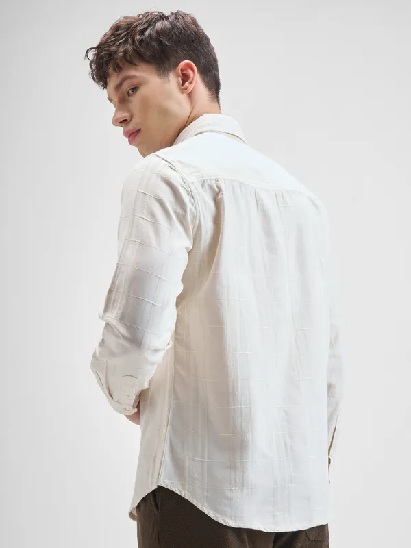 Highlander Men Off White Self Design Slim Fit Casual Shirt