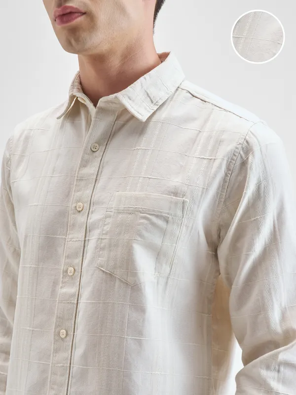 Highlander Men Off White Self Design Slim Fit Casual Shirt