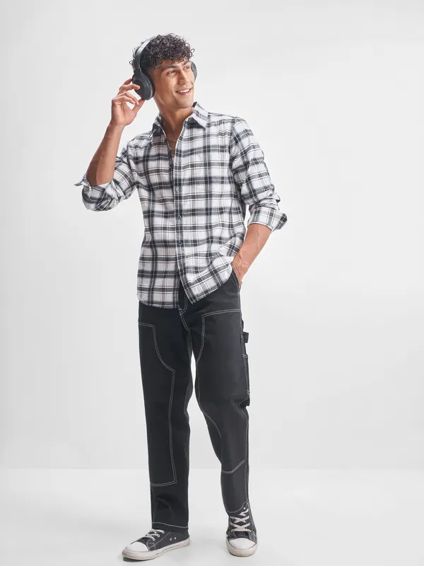 Highlander Men Black Checked Slim Fit Casual Shirt