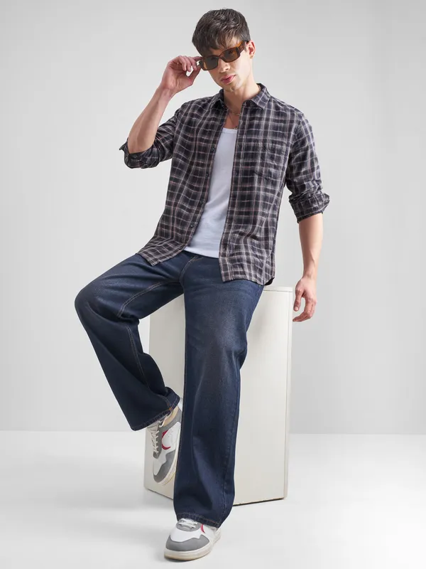 Highlander Men Pink Checked Slim Fit Casual Shirt