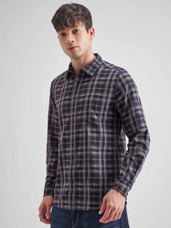 Highlander Men Pink Checked Slim Fit Casual Shirt