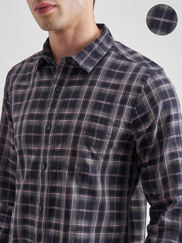 Highlander Men Pink Checked Slim Fit Casual Shirt