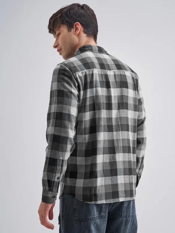Highlander Men Grey Checked Slim Fit Casual Shirt