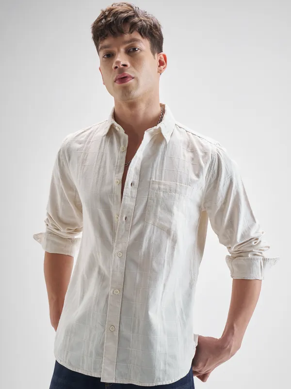 Highlander Men Off White Self Design Slim Fit Casual Shirt