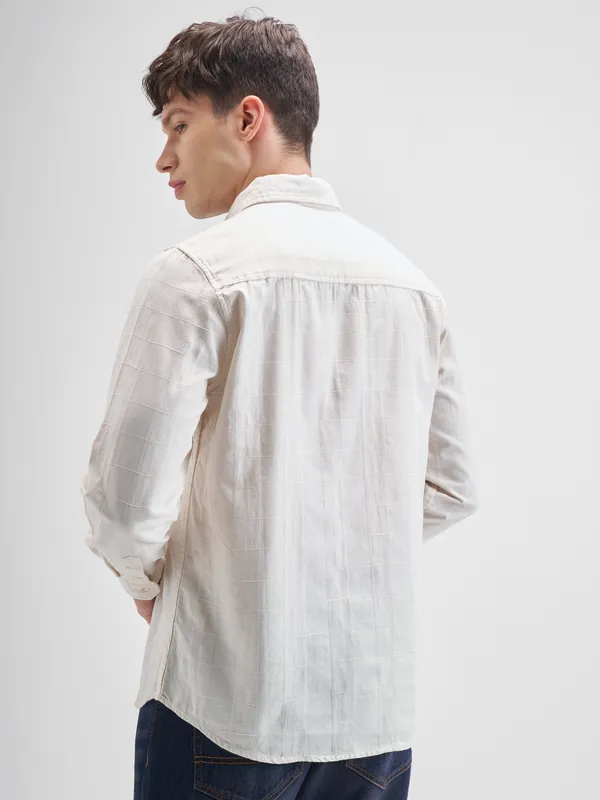 Highlander Men Off White Self Design Slim Fit Casual Shirt