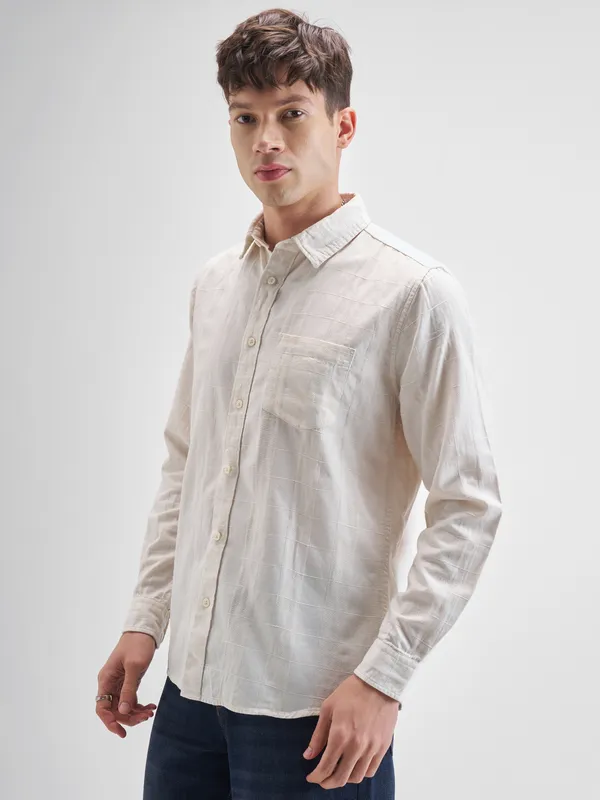 Highlander Men Off White Self Design Slim Fit Casual Shirt