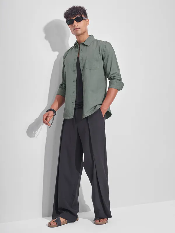 Highlander Men Olive Self Design Slim Fit Casual Shirt