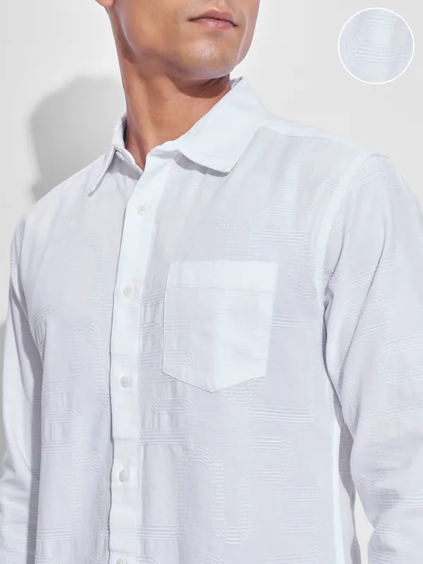 Highlander Men White Self Design Slim Fit Casual Shirt