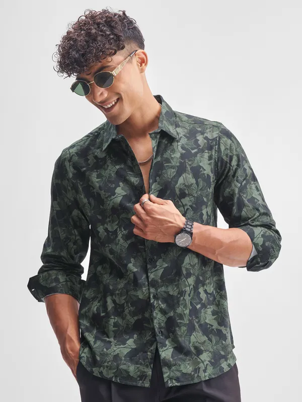 Men Slim Fit Casual Shirt