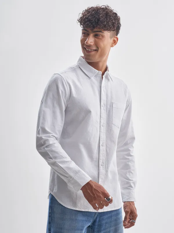 Highlander Men White Self Design Slim Fit Casual Shirt