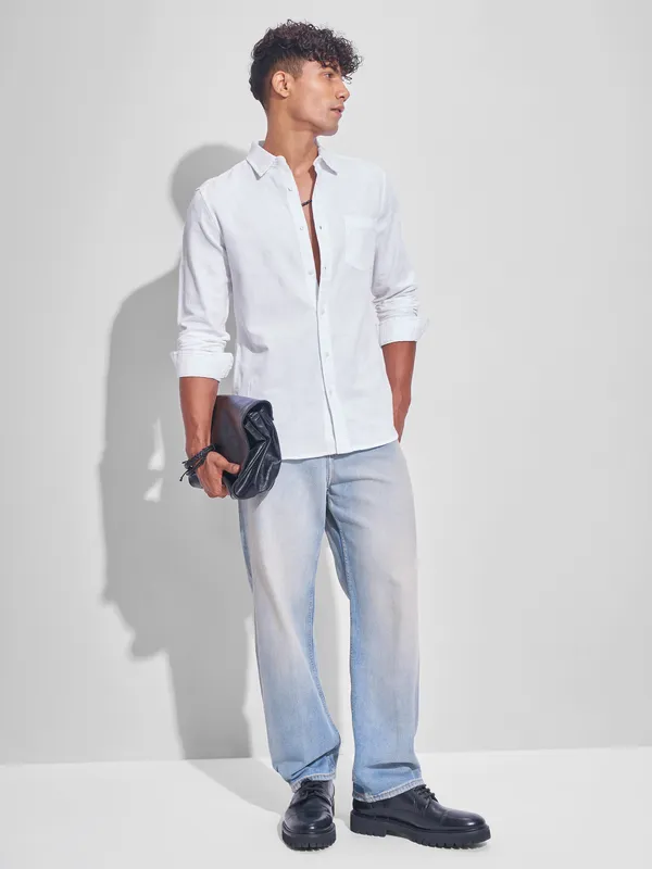 Highlander Men White Self Design Slim Fit Casual Shirt