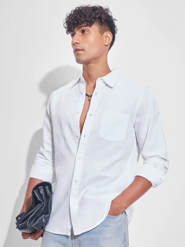 Highlander Men White Self Design Slim Fit Casual Shirt