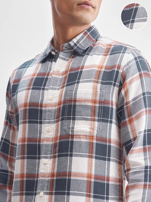 Highlander Men Blue Checked Slim Fit Casual Shirt