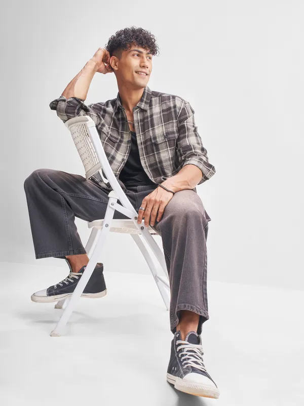 Highlander Men Brown Checked Relaxed Fit Casual Shirt