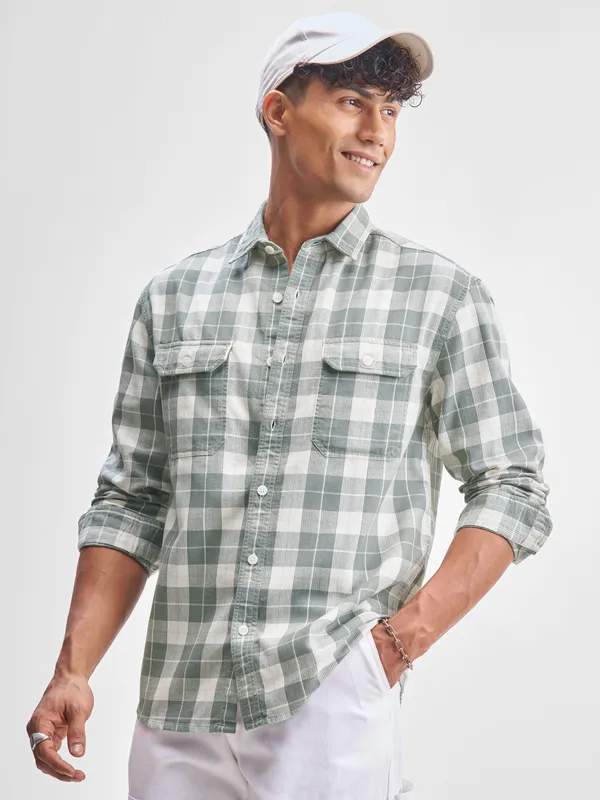 Highlander Men Green Checked Relaxed Fit Casual Shirt