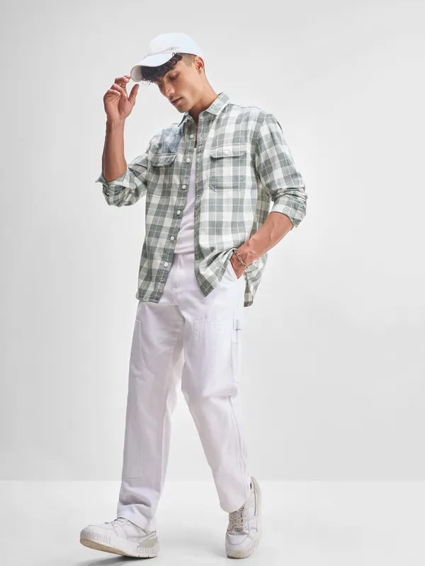 Highlander Men Green Checked Relaxed Fit Casual Shirt