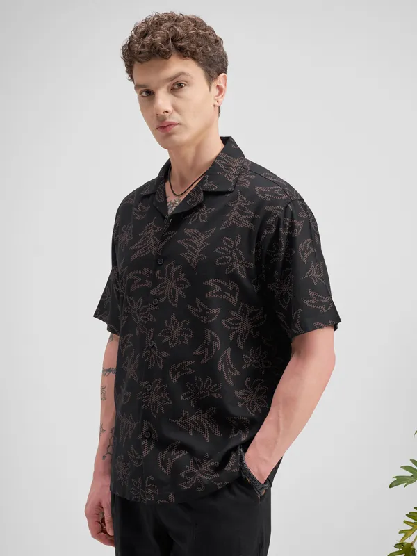Highlander Men Black Printed Relaxed Fit Casual Shirt