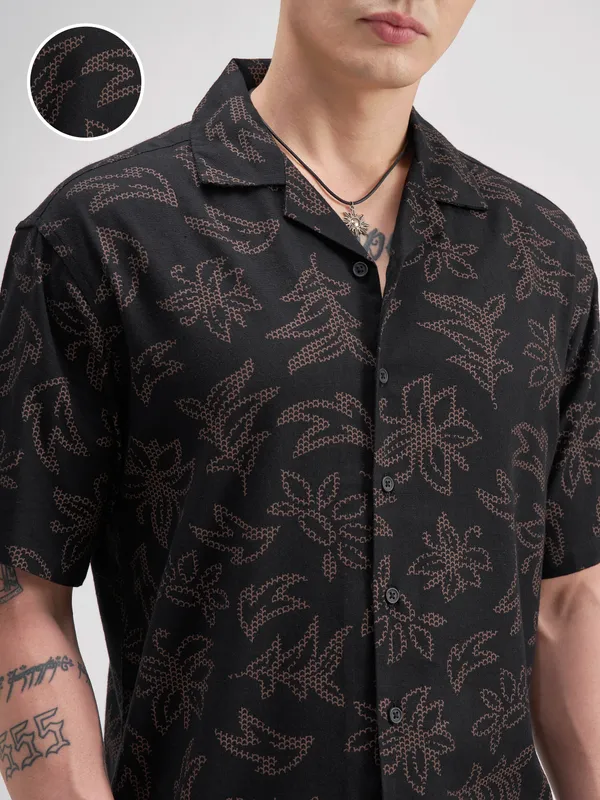 Highlander Men Black Printed Relaxed Fit Casual Shirt