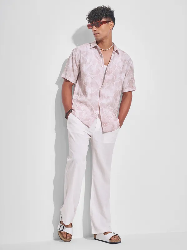 Highlander Men Pink Printed Relaxed Fit Casual Shirt