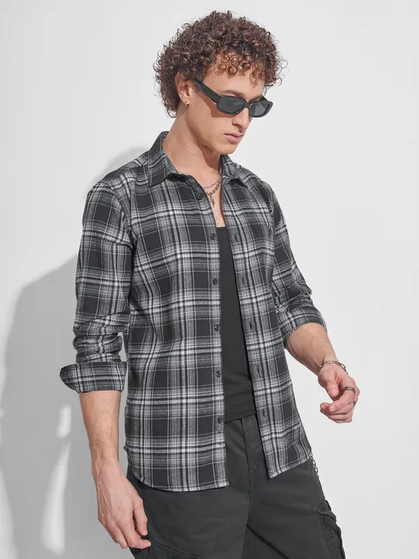 Highlander Men Black Checked Slim Fit Casual Shirt