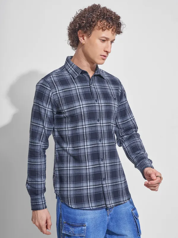 Highlander Men Navy Blue Checked Slim Fit Casual Shirt