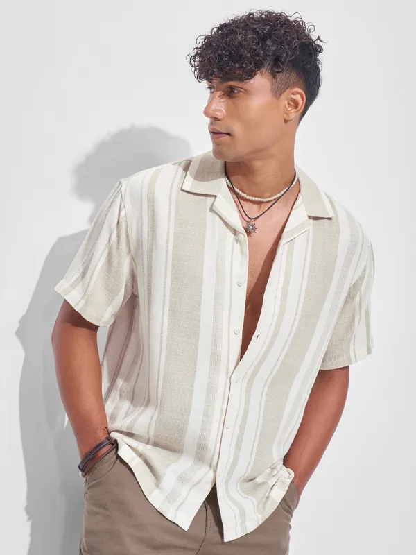 Highlander Men Cream Striped Relaxed Fit Casual Shirt
