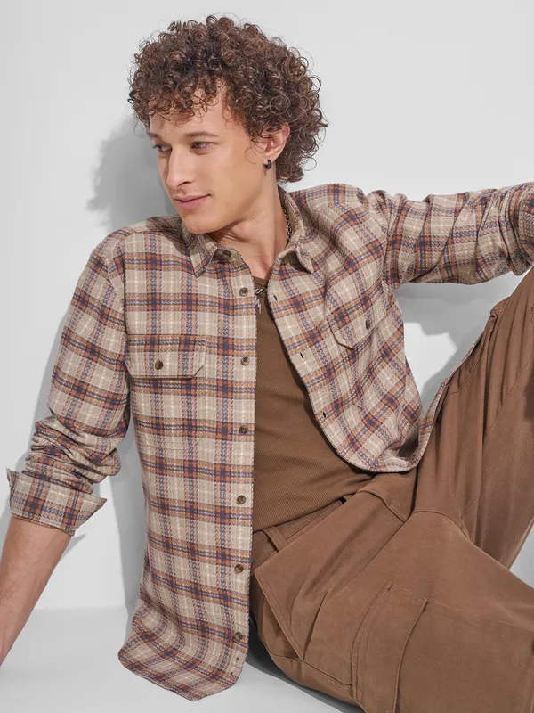 Highlander Men Beige Checked Slim Fit Casual Shirt