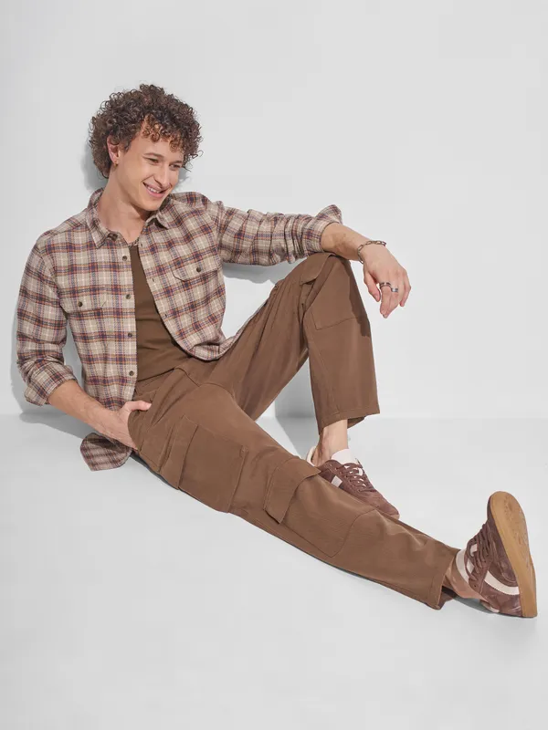 Highlander Men Beige Checked Slim Fit Casual Shirt