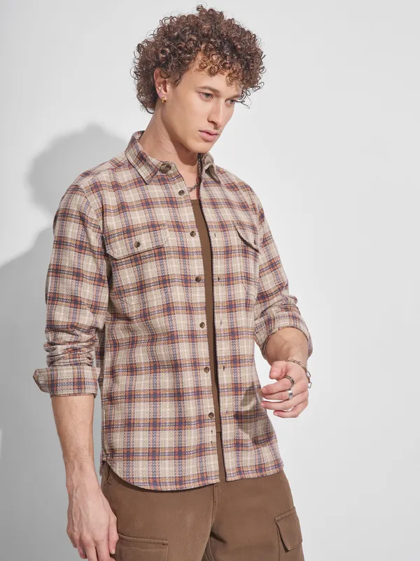 Highlander Men Beige Checked Slim Fit Casual Shirt