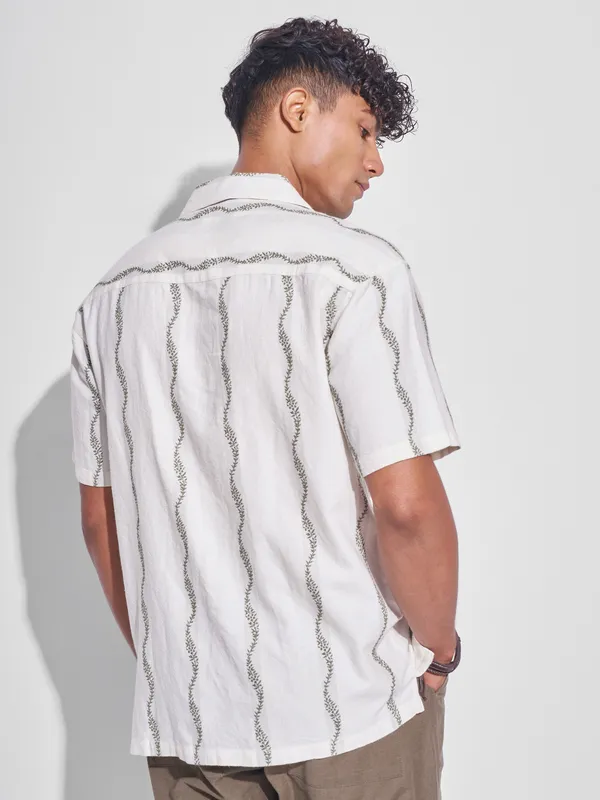 Highlander Men Cream Embroidered Relaxed Fit Casual Shirt