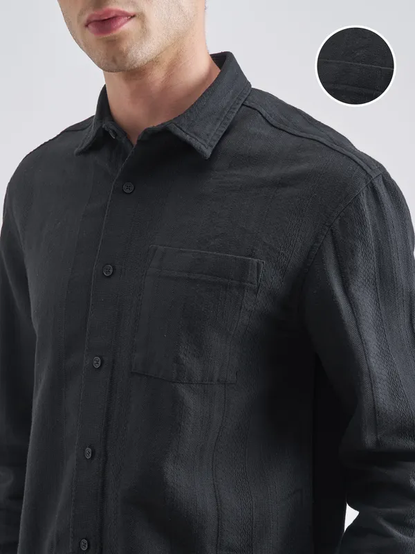 Highlander Men Black Striped Relaxed Fit Casual Shirt