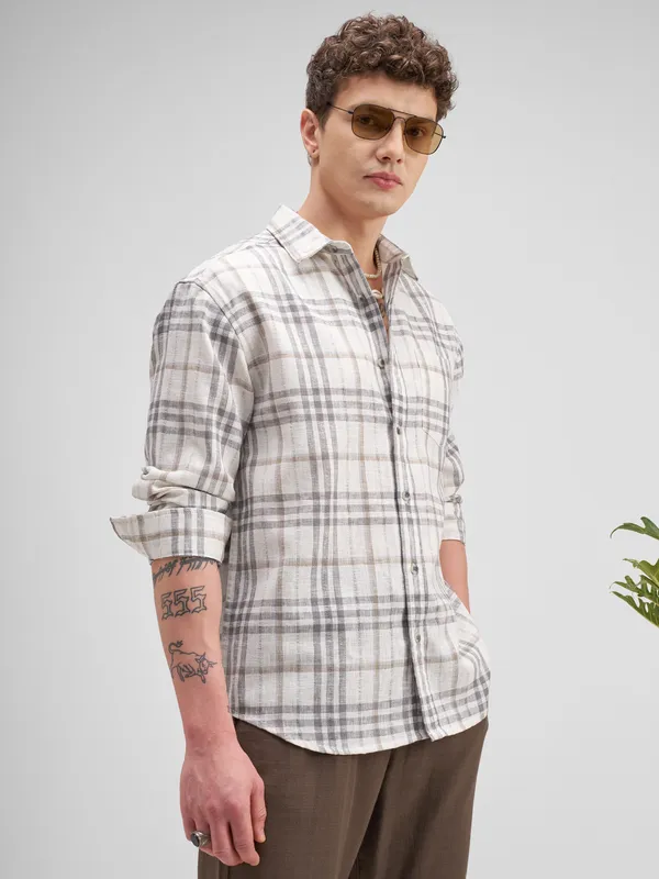 Highlander Men Grey Checked Regular Fit Casual Shirt