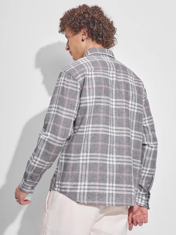 Highlander Men Cream Checked Relaxed Fit Casual Shirt